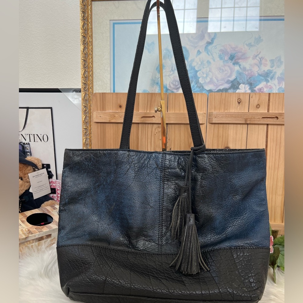 Patricia Nash Distressed Leather Tote in Black & Navy Color - Picture 3 of 8